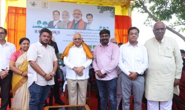 મુખ્યમંત્રી  ભૂપેન્દ્ર પટેલની ઉપસ્થિતિમાં વાસણા બેરેજ ખાતે વૃક્ષારોપણ કાર્યક્રમ યોજાયો