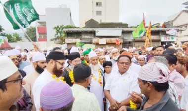 ઈદેમીલાદુન્નબી નિમિતે જૂનાગઢ શહેરમાં શાનદાર જુલુસ નીકળ્યું : હજારો લોકો જાેડાયા