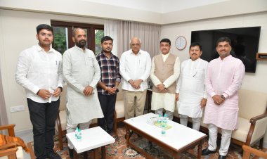 મુખ્યમંત્રી  ભૂપેન્દ્ર પટેલની શુભેચ્છા મુલાકાતે રાષ્ટ્રીય પછાત વર્ગ આયોગના અધ્યક્ષ હંસરાજ આહિર