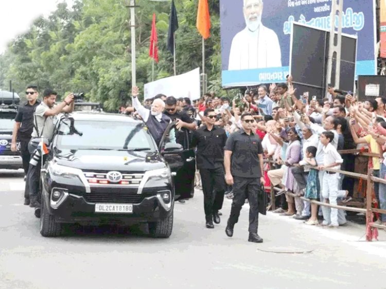 વડાપ્રધાન નરેન્દ્ર મોદીનાં હસ્તે રૂા.૧ લાખ કરોડના વિકાસકાર્યોનું લોકાર્પણ