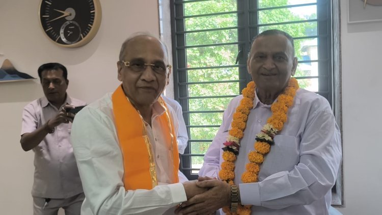 બેંકિંગ ક્ષેત્રે અવિરત સેવા આપતી ધી જૂનાગઢ કોમર્શિયલ કો.ઓપ. બેંક લી.ની વિકાસયાત્રાનું વધુ એક સોપાન  ર૪ કલાક બેંકિંગ સેવા આપતી આઝાદચોક શાખાનો શુભારંભ થયો