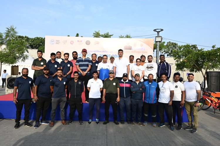 અમદાવાદમાં 'મેદસ્વીતા મુક્ત ગુજરાત, સ્વચ્છ અને સ્વસ્થ ગુજરાત' થીમ પર સાબરમતી રિવરફ્રન્ટ ખાતે સાયક્લોથોન યોજાઈ