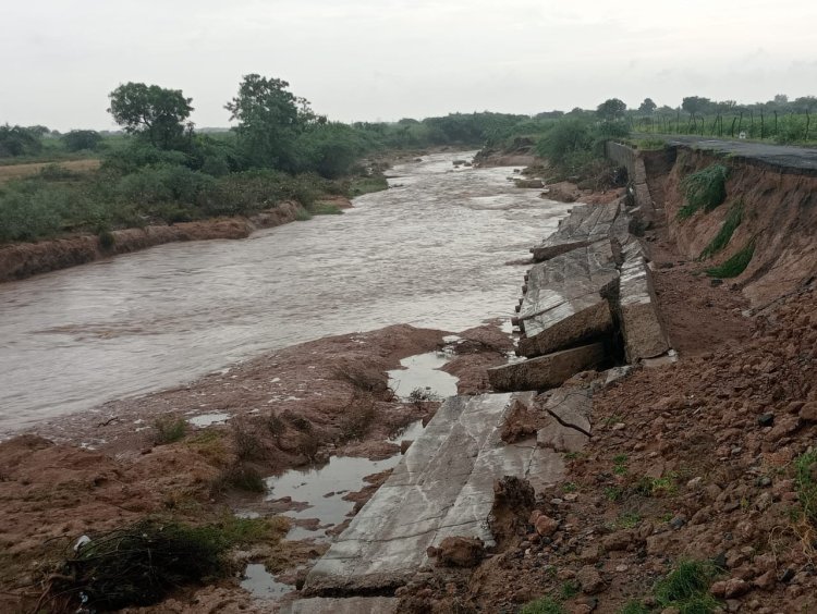 અમરેલીના ડુંગર પોલીસ સ્ટેશનની સતર્કતાથી રાભડા-કણકોટ માર્ગ પર મોટી દુર્ઘટના ટળી