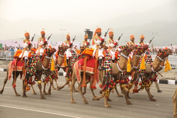 એકતા નગર ખાતે યોજાનાર એકતા પરેડમાં જોધપુરથી બાવન ઊંટ સાથે આવેલી બીએસએફની બે ટુકડી એકતા પરેડમાં ભાગ લેશે