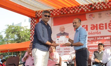 જૂનાગઢ ખેલમહાકુંભ મહાનગર ઝોનકક્ષાની સ્પર્ધાનો શુભારંભ કરાવતા ધારાસભ્ય સંજયભાઈ કોરડીયા