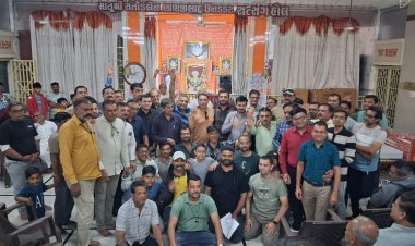 ગિરનારી ગ્રુપ દ્વારા જલારામ ભક્તિધામ મંદિર ખાતે રક્તદાતાશ્રીઓનું સ્નેહમિલન, સન્માન સમારોહ તથા જુનાગઢ મુક્તિ દિવસની કરાયેલી ઉજવણી.