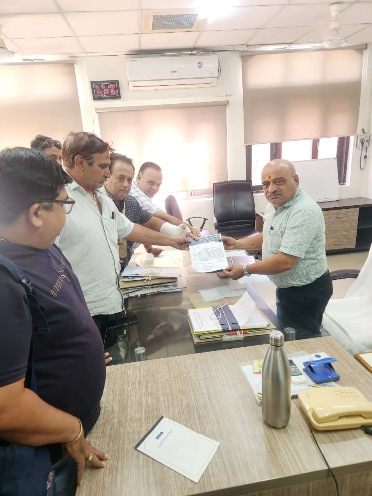 ગોડાઉન પરથી અનાજ ન મળતા વ્યાજબી ભાવના દુકાનદારોની મુશ્કેલી અંગે આવેદનપત્ર અપાયું