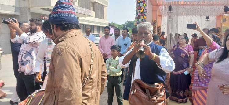 સોમનાથમાં લગ્ન પ્રસંગોમાં પ્રાચીન લોકવાદ્ય ઢોલ - શરણાઈનો ક્રેઝ