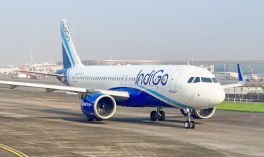 કુવૈતથી હૈદરાબાદ આવી રહેલી ઈન્ડિગોની ફલાઈટમાં બોમ્બ હોવાની ધમકી : મુંબઈમાં ઈમરજન્સી લેન્ડીંગ