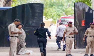 અમદાવાદની ચાર જાણીતી શાળાઓને બોમ્બથી ફુંકી મારવાની ધમકીનો ઈ-મેઈલ મળતા ભારે દોડધામ