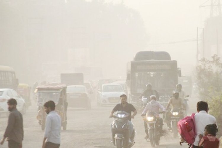 દિલ્હી બાદ હવે મુંબઈમાં પણ હવા ઝેરી બની : શ્વાસ લેવું મુશ્કેલ : આજથી તત્કાલ GRAP-૪ પ્રતિબંધો લાગુ કરાયા