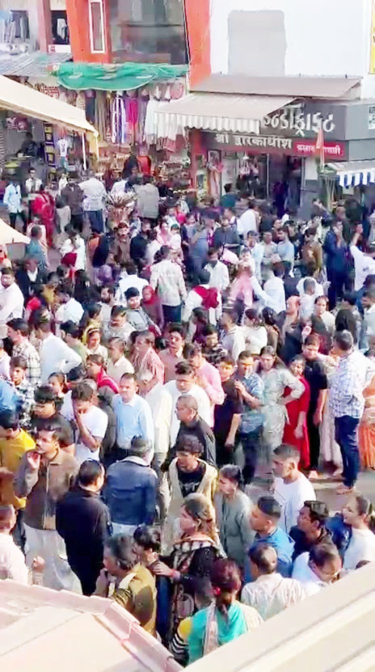 દ્વારકામાં નાતાલના વેકેશનને લઈને શ્રધ્ધાળુઓનું ઘોડાપુર : છેલ્લા બે દિવસમાં અંદાજિત એક લાખ જેટલા ભાવિકો ઉમટ્યા