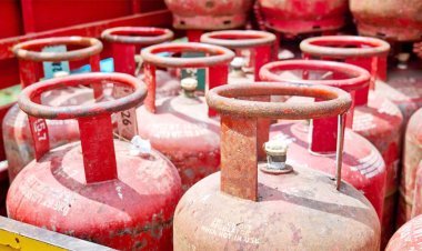 વર્ષના પ્રથમ દિવસે જ મોંઘવારીનો બોમ્બ ફુટયો : કોમર્શિયલ ગેસ સીલીન્ડરના ભાવમાં રૂા.૧૧૧નો વધારો ઝીંકાયો