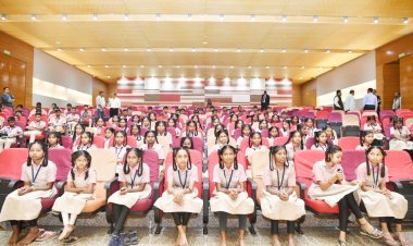 મુખ્યમંત્રી ભૂપેન્દ્ર પટેલની વનવાસી વિદ્યાર્થીઓ પ્રત્યે અનોખી સંવેદના : ખાસ સમય ફાળવીને ડાંગના વનવાસી બાળકો સાથે સંવાદ-મુલાકાત કરી