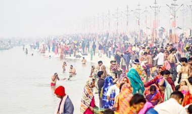 પ્રયાગરાજમાં પૂર્ણીમા સ્નાન સાથે માઘ મેળાનો પ્રારંભ : લાખો શ્રધ્ધાળુઓએ સંગમમાં ડુબકી લગાવી 