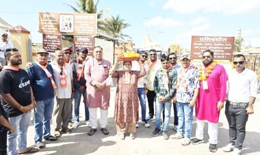 સોમનાથ મંદિરે ૧૫૦ થી વધુ ફોટોગ્રાફર પરિવારોએ આસ્થાભેર ધ્વજારોહણ કર્યુ