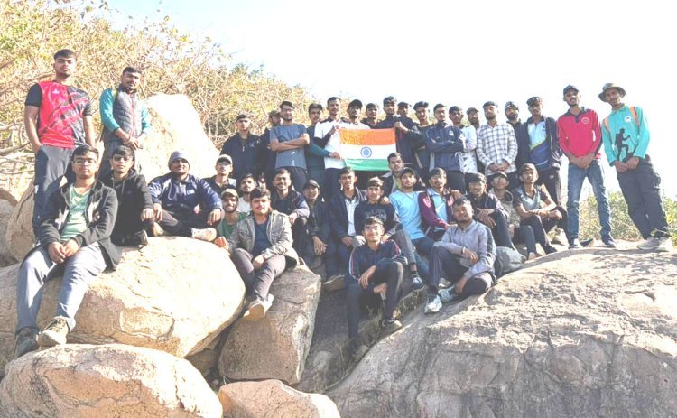 જૂનાગઢ કૃષિ યુનિવર્સિટીના ૧૦૦ વિદ્યાર્થીઓએ ખડક ચઢાણની બેઝિક તાલીમ મેળવી