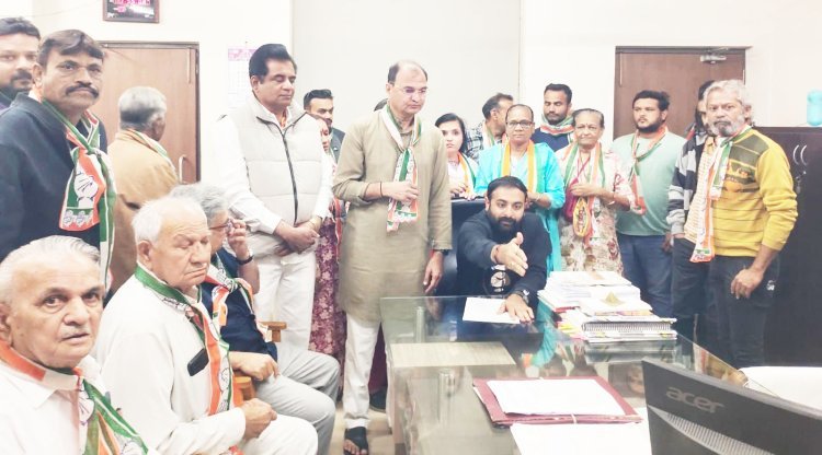 જૂનાગઢમાં એસઆરઆઈની કામગીરી સામે ભારે મોટો વિરોધ : કોંગ્રેસ દ્વારા આવેદનપત્ર અપાયું