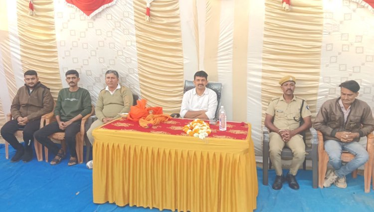 ઓખા હોમગાર્ડ યુનિટ દ્વારા પી.એસ.આઈ આર.આર. ઝરૂની બદલી થતા વિદાયમાન અપાયું