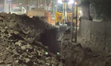 નવો રોડ બનાવતા પહેલા ભરાયેલી ગટર સાફ કેમ ન કરી?