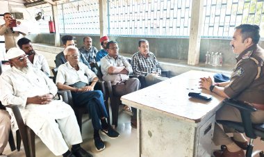 જૂનાગઢ : હોળી-ધૂળેટી તથા રમઝાન માસ સબબ એ-ડિવિઝન પોલીસ સ્ટેશન ખાતે શાંતિ સમિતિની બેઠક યોજાઈ