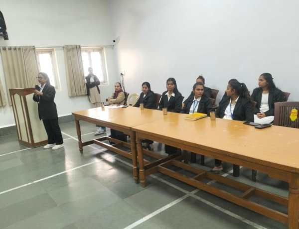 એન. બી.કાંબલીયા કન્યા વિદ્યાલયમાં લો કોલેજની વિદ્યાર્થીની ઓ દ્વારા સાઈબર ક્રાઇમ અને ડ્રગ ટ્રાફિકીંગ વિષય પર સેમિનાર યોજાયો