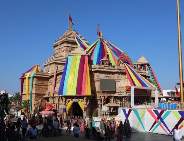 સાળંગપુર કષ્ટભંજન દાદાના દરબારમાં 51 હજાર કિલો રંગો સાથે ગુજરાતના સૌથી મોટો રંગોત્સવ યોજાશે