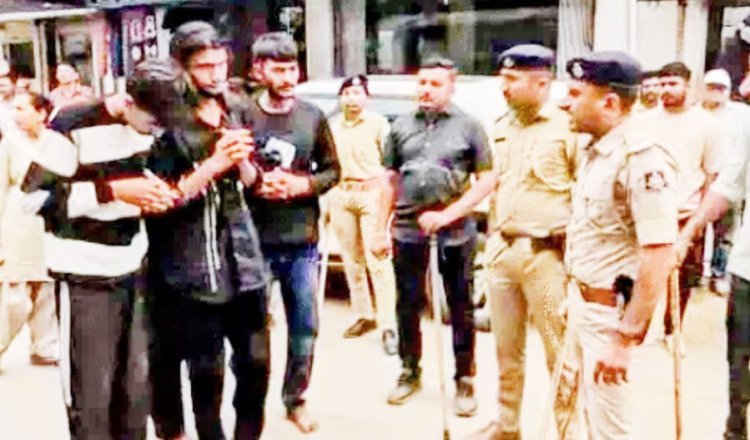 ઉના શહેરમાં કોળી યુવાન ઉપર નજીવી બાબતે ચાર મુસ્લિમ યુવકોએ કારમાંથી ઉતારી ઢોર માર મારી ગંભીર ઇજાઓ કરી