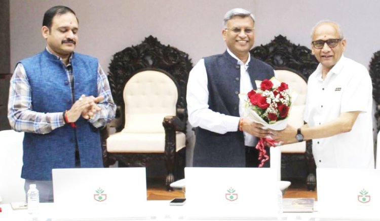 ભારત સરકારના સહકાર મંત્રાલયના એડીશ્નલ સેક્રેટરી પંકજકુમાર બંસલ  IAS ન્યુ દિલ્હીએ ખેતી બેંક્ની શુભેચ્છા મુલાકાત લીધી