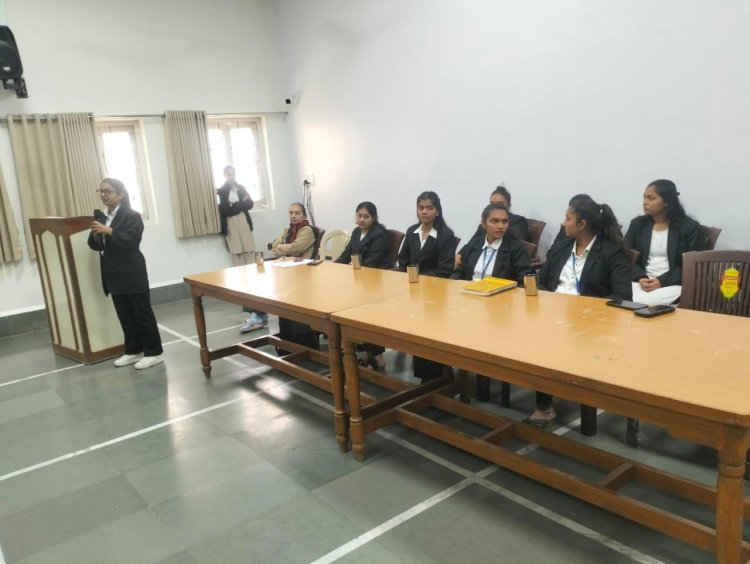 એન. બી.કાંબલીયા કન્યા વિદ્યાલયમાં લો કોલેજની વિદ્યાર્થીની ઓ દ્વારા સાઈબર ક્રાઇમ અને ડ્રગ ટ્રાફિકીંગ વિષય પર સેમિનાર યોજાયો
