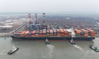 કંડલા પોર્ટ પર નિકાસ માટે તૈયાર ૧પ૦૦૦ કન્ટેનરો ફસાયા : ભારતીય બંદરો પર ભારે જામ