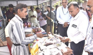 પ્રાકૃતિક કૃષિ જમીનનું આરોગ્ય સુધારવાની સાથે જન આરોગ્ય પણ સુધારે છે : કુલપતિ ડો. વી.પી. ચોવટીયા