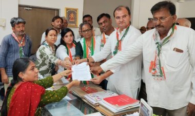 જૂનાગઢ શહેર કોંગ્રેસ દ્વારા ગૌ મૂત્ર અને ગઁગા જળ થી અંબાજી મંદિર પરિસરનું શુદ્ધીકરણ કરાયું