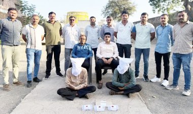 દ્વારકા આવેલા દર્શનાર્થીને ઠંડાપીણામાં ધતુરાનો પાવડર ભેળવીને મૂછિર્ત કર્યા બાદ લૂંટ ચલાવતી બેલડી ઝડપાઈ