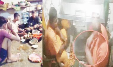 અંબાજી મંદિર ખાતે બનેલી બે અલગ ઘટનાના કુલ ૧૧ શખ્સો વિરૂધ્ધ મંદિરનાં વહીવટદાર એ.કે. બારૈયાએ ફરીયાદ નોંધાવી