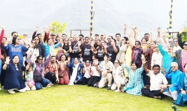 "ચંદ્રભાગા ચેરીટેબલ ટ્રસ્ટ-સમસ્ત વાયડા કુટુંબ" દ્વારા આયોજિત સંઘે કર્યા માં વૈષ્ણોદેવીના ભવ્ય દર્શન