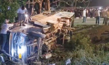 ધોરાજી નજીક ખાનગી બસની એકસલ તુટી જતા ગંભીર અકસ્માત : રર મુસાફરો ઘાયલ : ૧ મહિલાનું મૃત્યુ