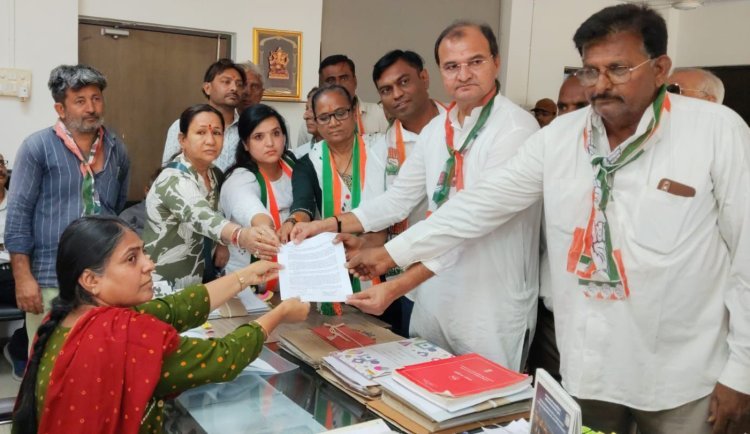 જૂનાગઢ શહેર કોંગ્રેસ દ્વારા ગૌ મૂત્ર અને ગઁગા જળ થી અંબાજી મંદિર પરિસરનું શુદ્ધીકરણ કરાયું