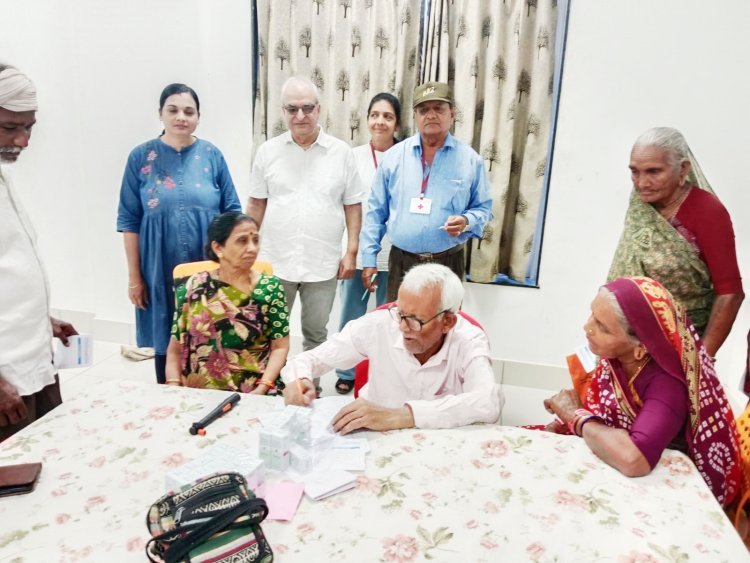 દ્વારકામાં યોજાયેલા ૧૨૨માં નિ:શુલ્ક નેત્રયજ્ઞમાં ૧૫૨ દર્દીઓએ લાભ લીધો