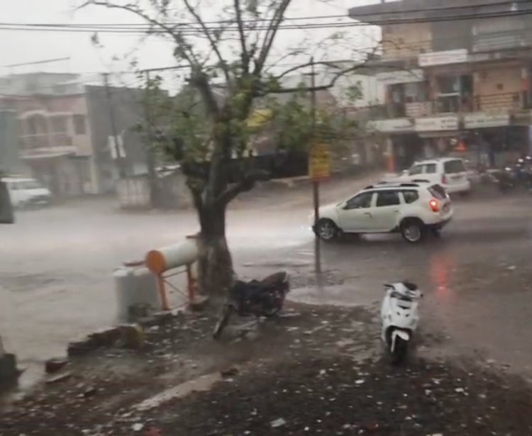 આકાશથી આફત: સૌરાષ્ટ્રમાં માવઠાનો મારો