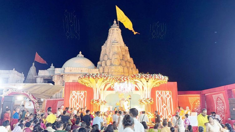 યાત્રાધામ દ્વારકામાં ભગવાન દ્વારકાધીશ તથા, રૂક્ષ્મણીજીનો લગ્નોત્સવ ધામધૂમથી ઉજવાયો, રૂક્ષ્મણીજીના મંદિરે શ્લોકોચ્ચાર સાથે ભગવાનની લગ્નવિધિ યોજાઇ