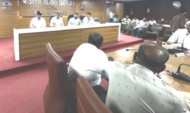 સ્ટેન્ડીંગ કમીટીનાં ચેરમેનની ગેરહાજરીમાં જૂનાગઢ મનપાનું જનરલ બોર્ડ મળ્યું : વિવિધ પ્રશ્ને વિપક્ષનું આક્રમક વલણ