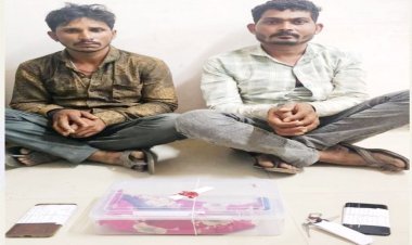 કુતિયાણાના ચૌટા ચેક પોસ્ટ પરથી તમંચા સાથે એમ.પી.ના બે શખ્સોને ઝડપી લેતી પોરબંદર SOG