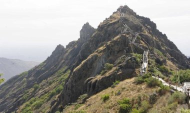 ગિરનાર કોઈના બાપની જાગીર નથી, સમગ્ર હિન્દૂ સમાજની આસ્થાનું કેન્દ્ર છે