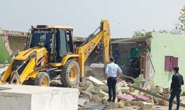 દ્વારકા પંથકમાં વધુ એક વખત ઓપરેશન ડિમોલિશન હાથ ધરાયું : ધાર્મિક સ્થળોએ દબાણો દૂર કરાયા