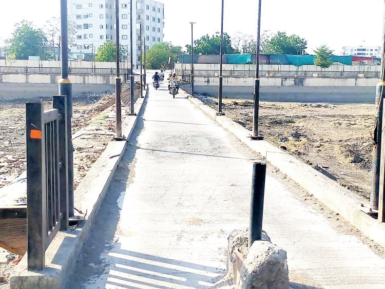 માણાવદરના રસાલા ડેમમાં આવેલા પુલમાં સેફ્ટી ગ્રિલ નાખવામાં બેદરકારી મોતનું કારણ બનશે