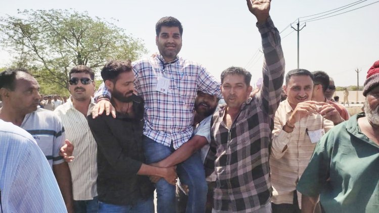 કણઝા બેઠકનાં આમ આદમી પાર્ટીનાં ઉમેદવાર પ્રવિણ ચાવડાનો ભવ્ય વિજય