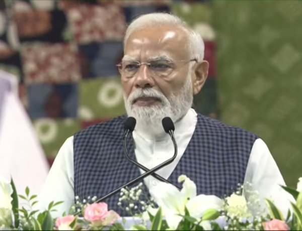 દક્ષિણ ગુજરાતને વિકાસની મહાભેટ, સુરતથી PM મોદીએ આપ્યો વિકાસ અને આત્મનિર્ભરતાનો સંદેશ