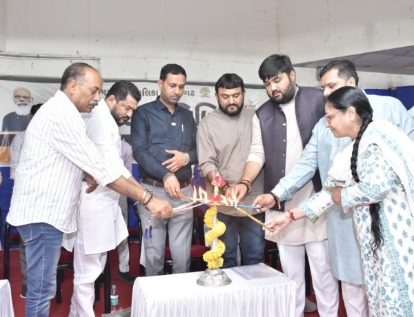 જૂનાગઢ ખાતે ઉર્જા રાજ્યમંત્રી કૌશિકભાઈ વેકરિયાની પ્રેરક ઉપસ્થિતિમાં  જન કલ્યાણ શિબિર અને જિલ્લા કક્ષાના પીએમસ્વનિધિ મહોત્સવ યોજાયો