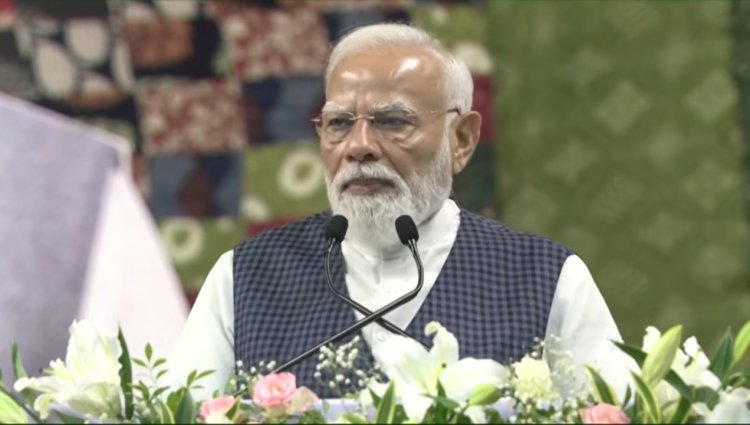 દક્ષિણ ગુજરાતને વિકાસની મહાભેટ, સુરતથી PM મોદીએ આપ્યો વિકાસ અને આત્મનિર્ભરતાનો સંદેશ